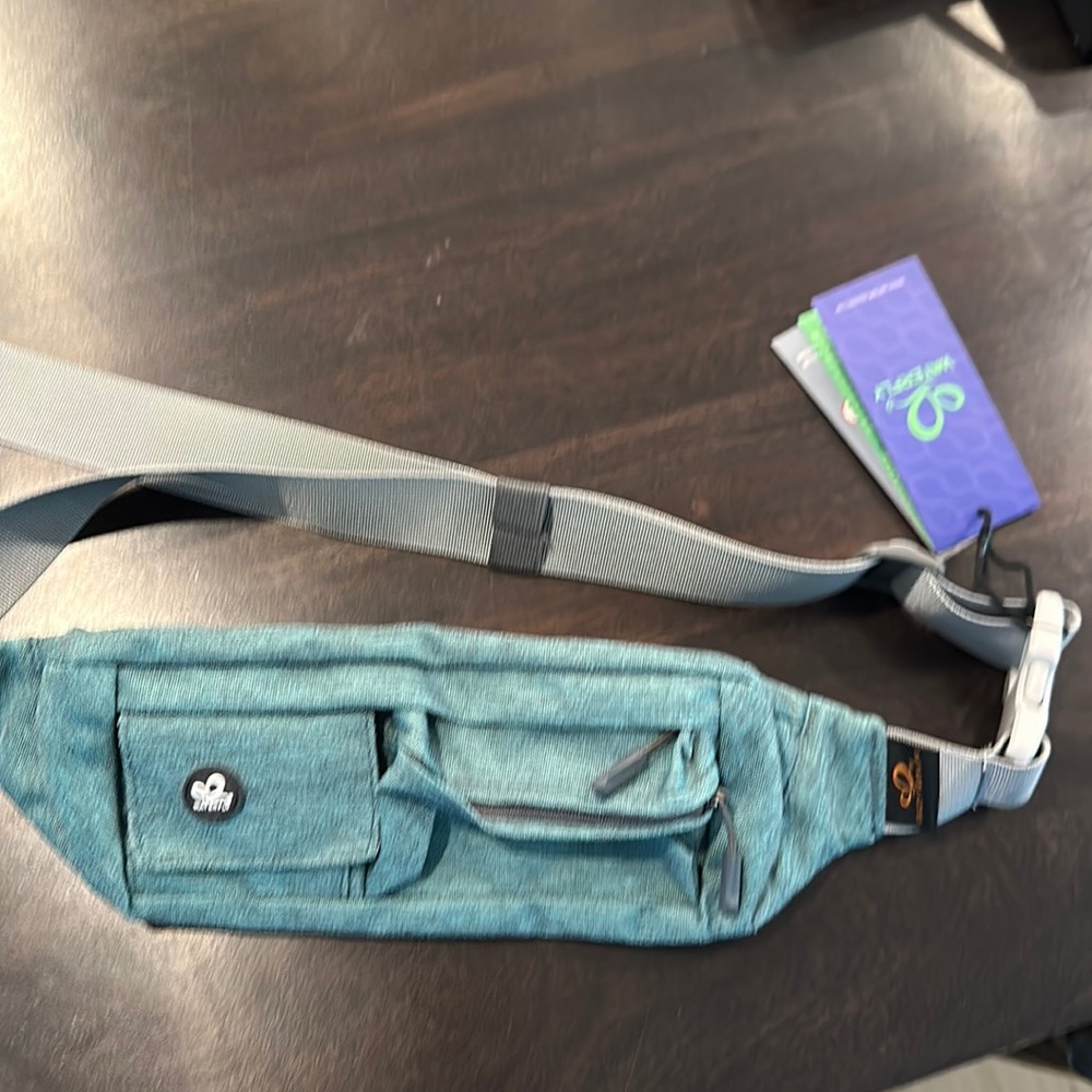 Waterfly Fanny pack